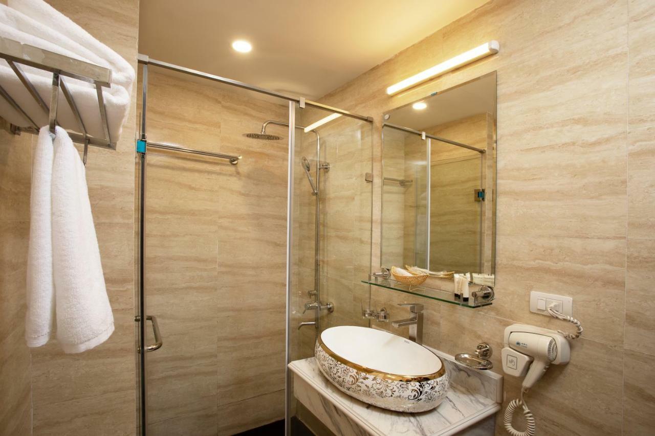 Cosmo Garden Hotel & Spa Hanoi Buitenkant foto