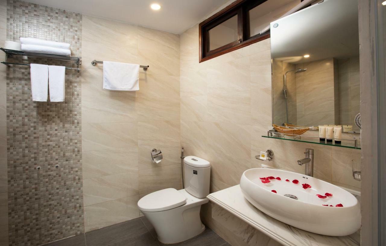 Cosmo Garden Hotel & Spa Hanoi Buitenkant foto